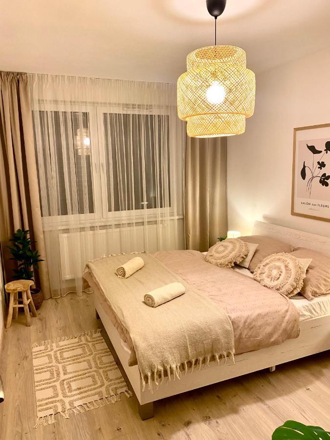 The Elite Suite Downtown A/C & Garage Parking Bratislava Ngoại thất bức ảnh