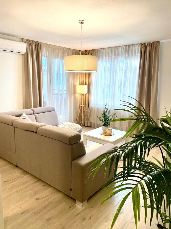 The Elite Suite Downtown A/C & Garage Parking Bratislava Ngoại thất bức ảnh
