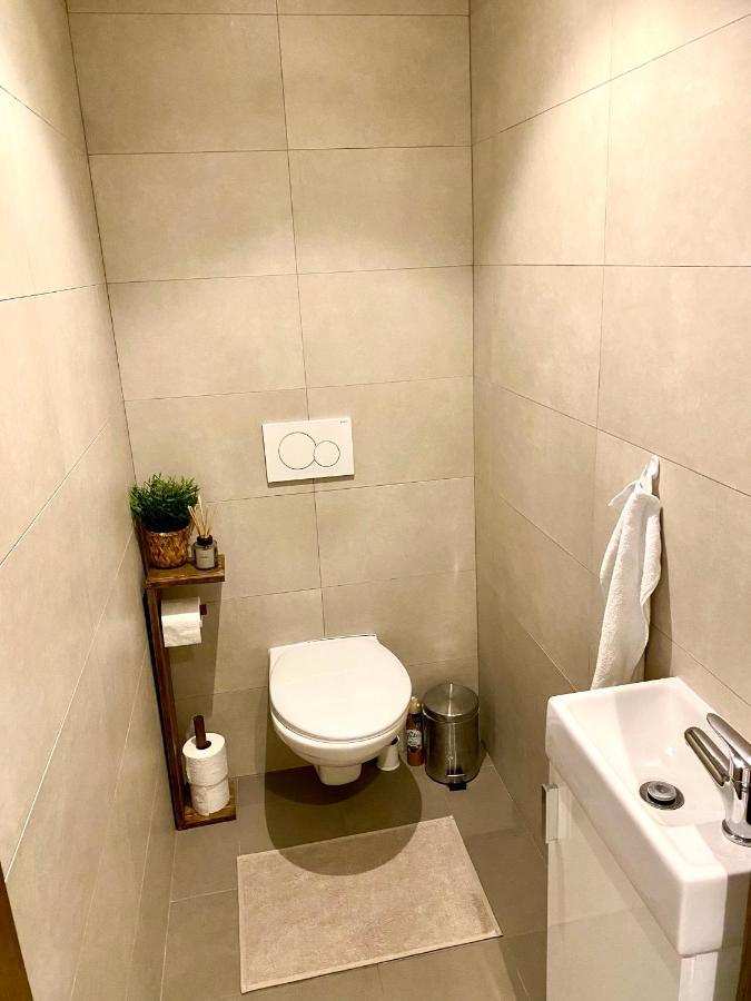 The Elite Suite Downtown A/C & Garage Parking Bratislava Ngoại thất bức ảnh