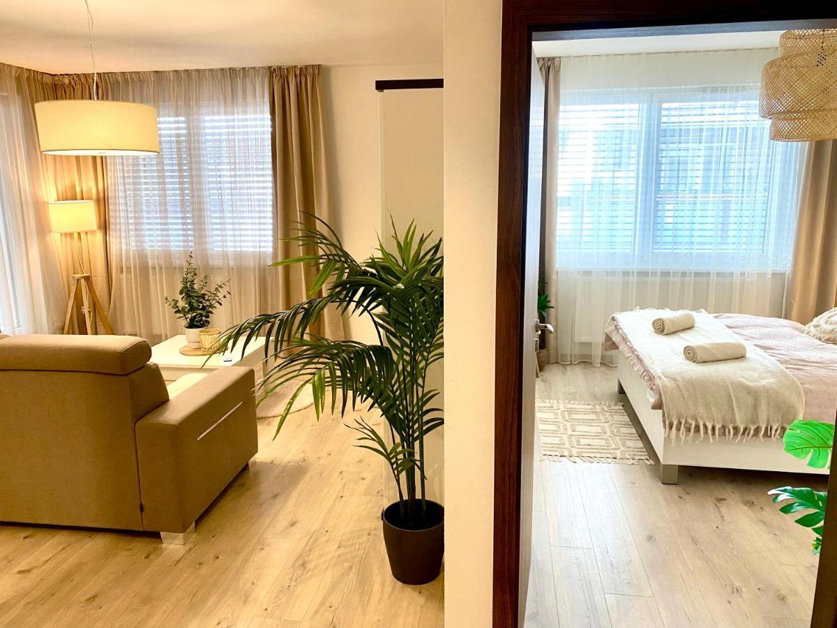 The Elite Suite Downtown A/C & Garage Parking Bratislava Ngoại thất bức ảnh